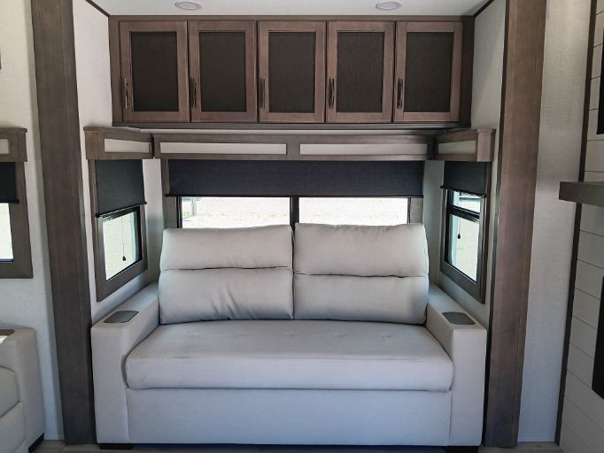 2024 GRAND DESIGN Solitude 390RK full