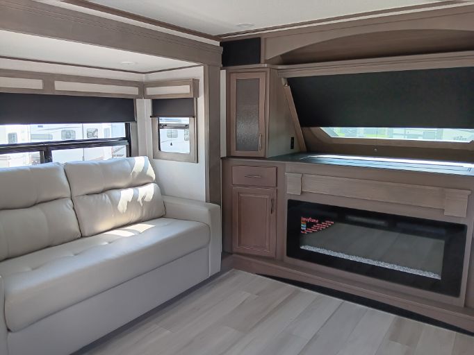 2025 GRAND DESIGN Solitude 380FL full