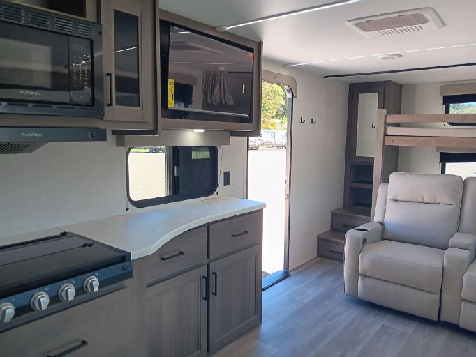 2025 GRAND DESIGN TRANSCEND 265BH DINETTE full