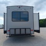 2022 FOREST RIVER ARCTIC WOLF 3660 SUITE full