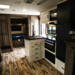 2022 Venture RV STRATUS 291VQB full