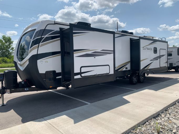 2023 Keystone Outback 328RL full