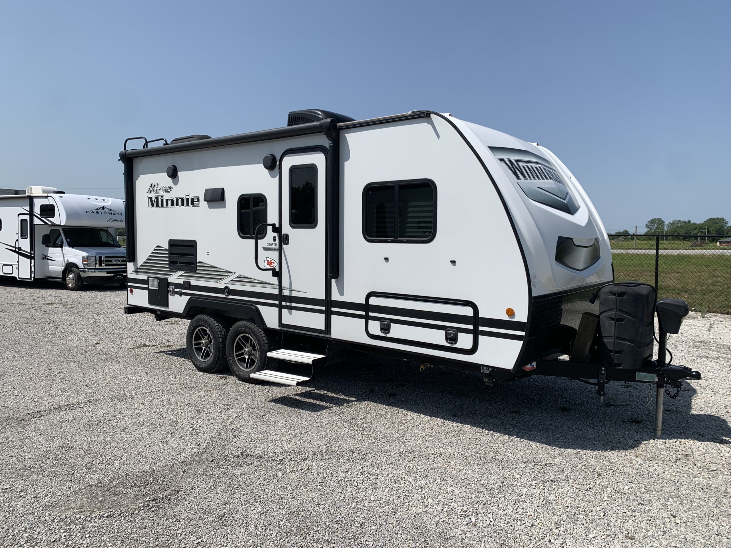 2021 Winnebago Micro Minnie 2108TB