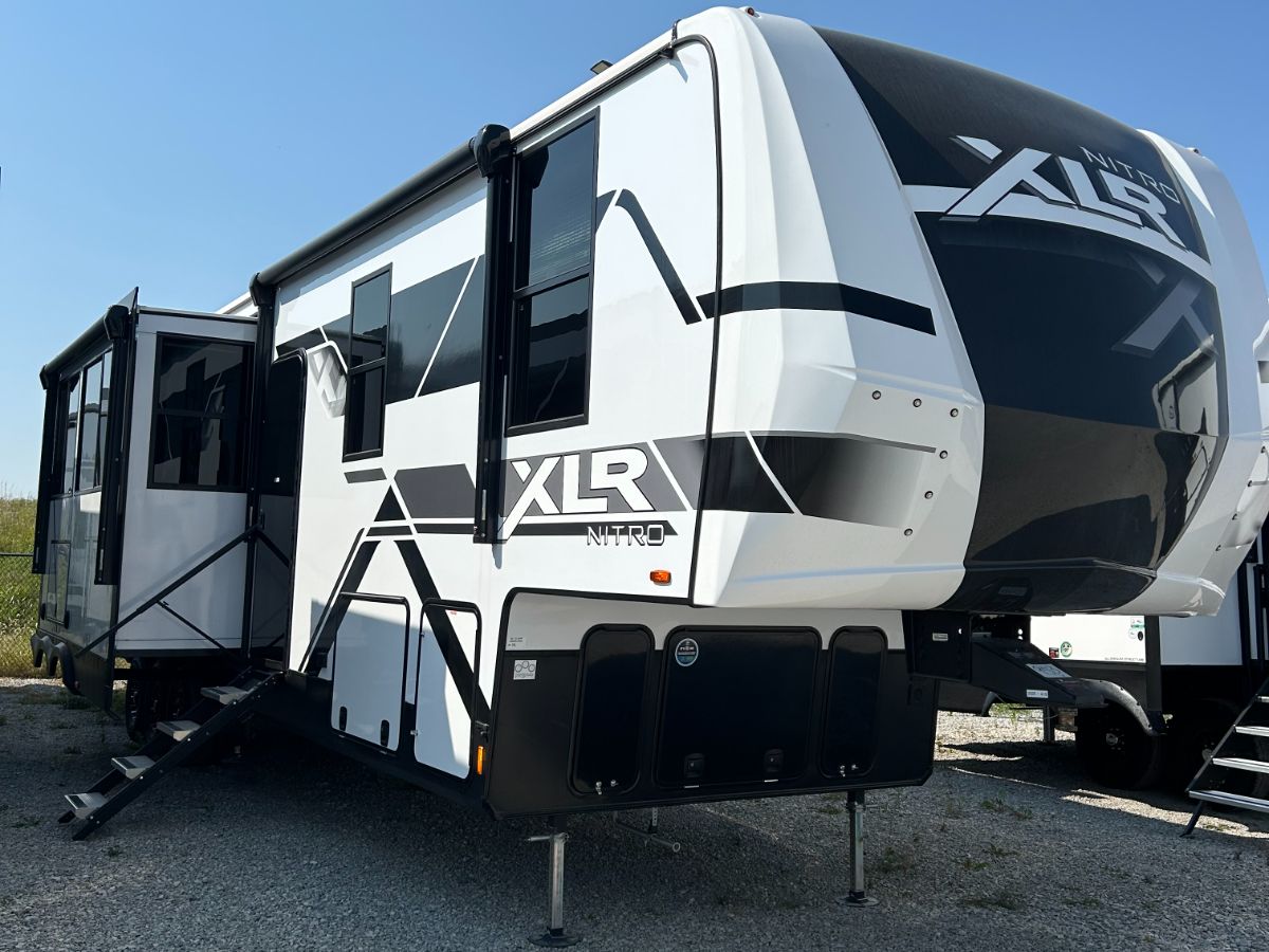 2025 FOREST RIVER XLR 41G14 full