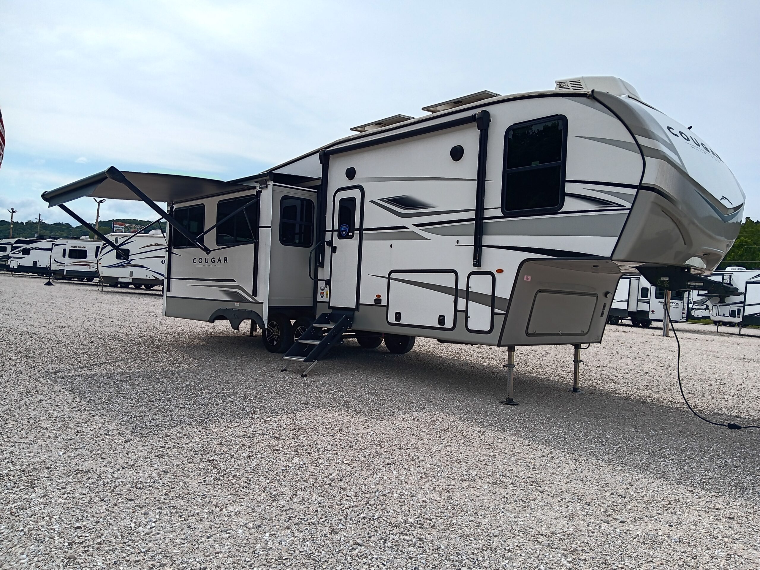 2023 Keystone Cougar 29RLI full