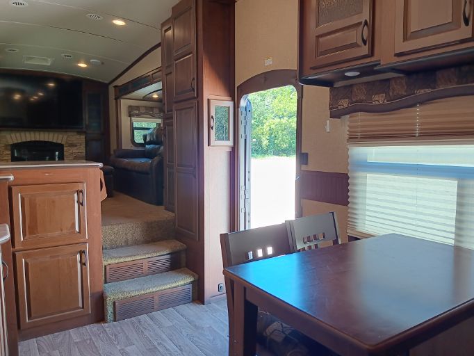 2015 Jayco Eagle Premier Fifth Wheel Series 371FLFS full