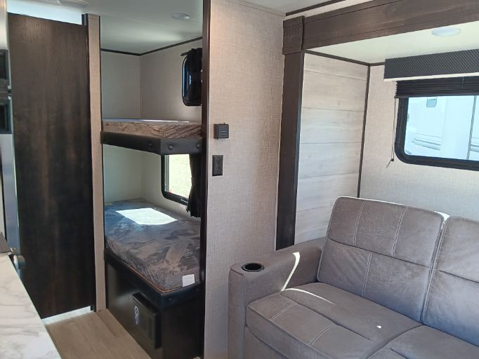 2023 Jayco JAY FLIGHT 184BS full