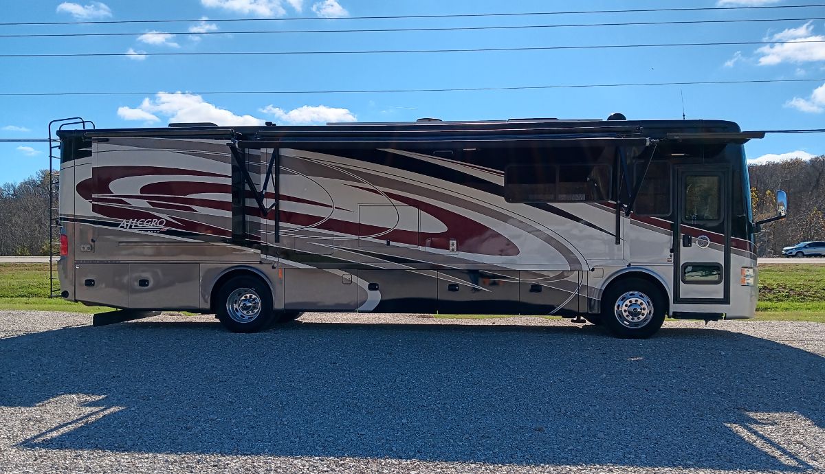 2017 Tiffin Allegro Red 37PA full