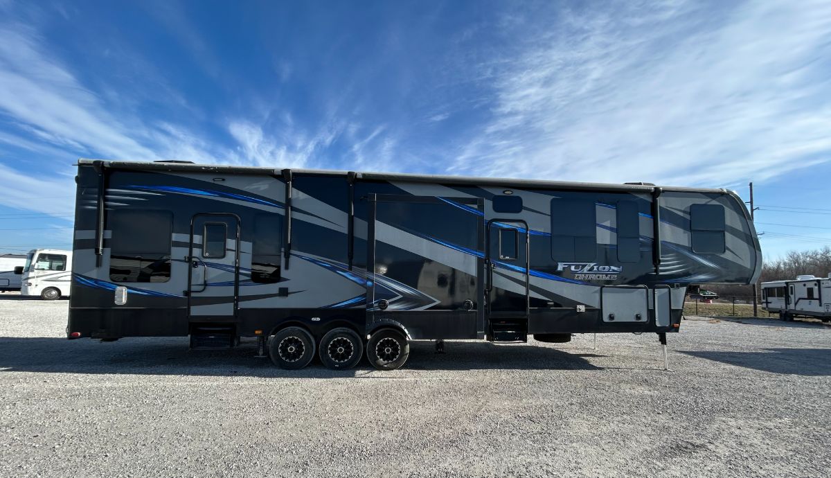 2015 Keystone Fuzion 403 full